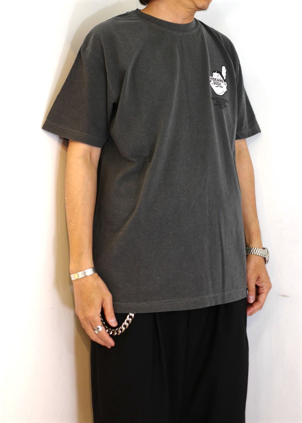 Indian S/S Tee (D-BLACK) / ロゴ プリントTee