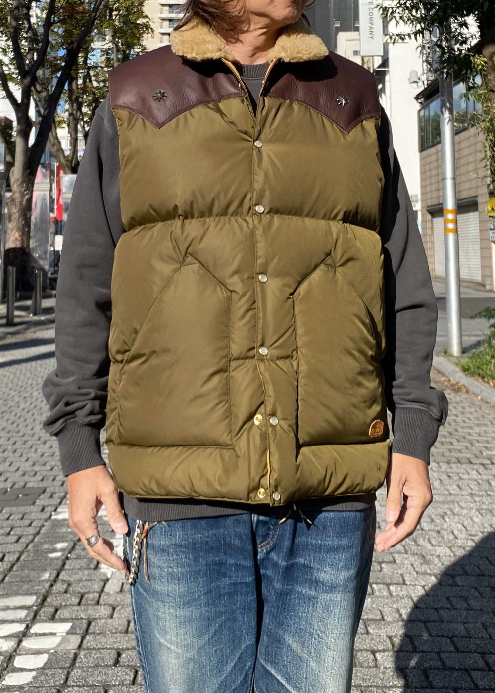【Rocky Mountain×GDC】Christy Vest (OLIVE DRAB) / ロッキーマウンテン コラボ ダウンベスト