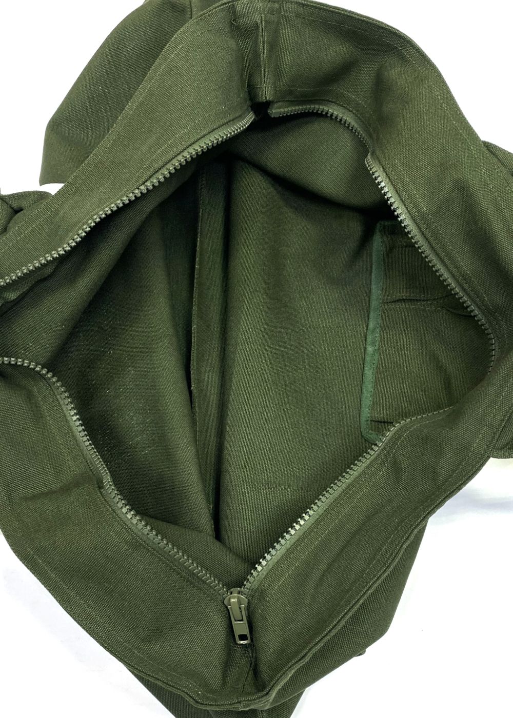 CYOW ZIP TOTE BAG (OLIVE) / プリントトート バッグ