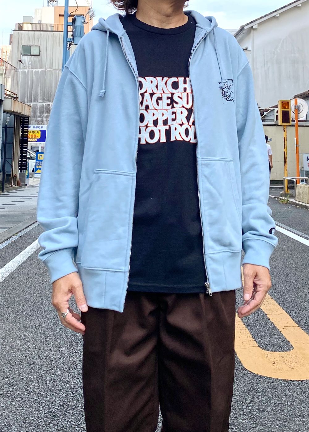 HUNGRY ZIP UP HOODIE (STONE BLUE) / ハングリー ロゴ スウェット ジップパーカー