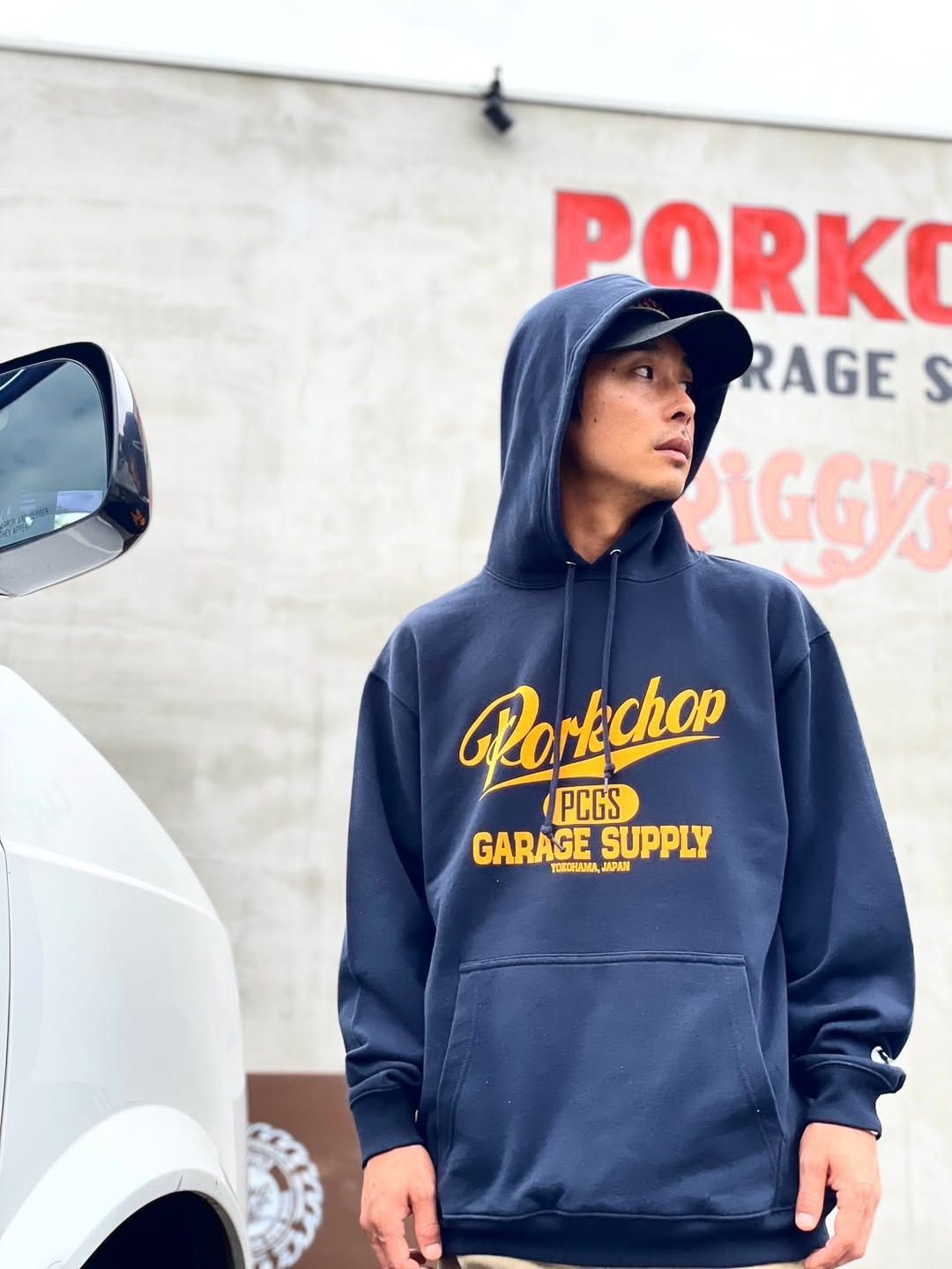 SCRIPT COLLEGE HOODIE (NAVY) / カレッジロゴ スウェットパーカー