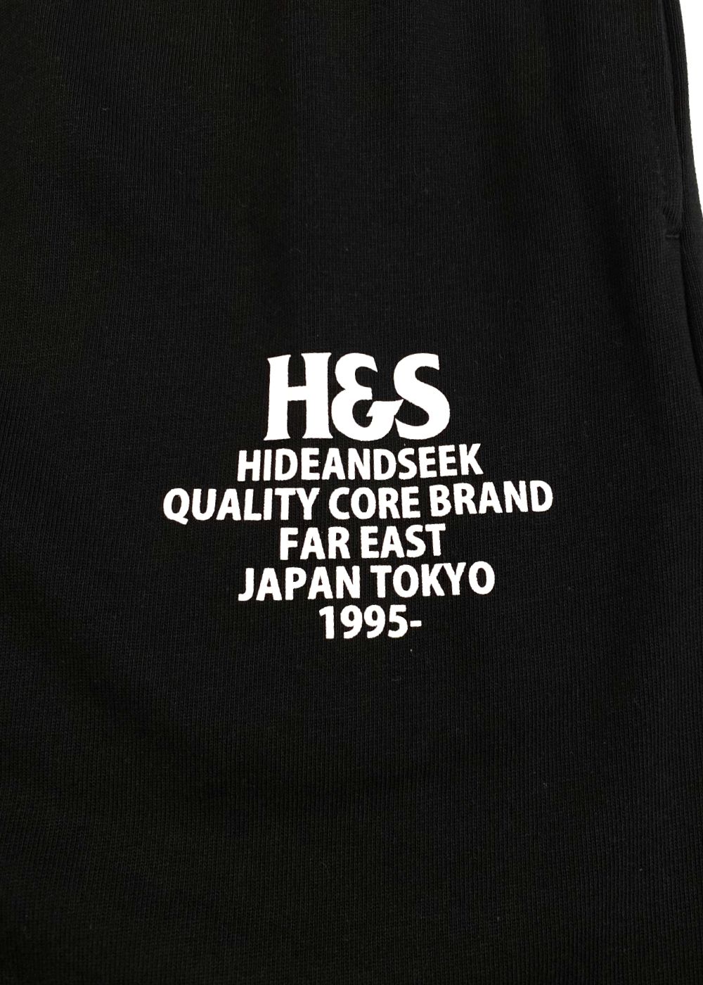 HIDE AND SEEK - H&S Logo Short (BLACK) / ロゴ プリント
