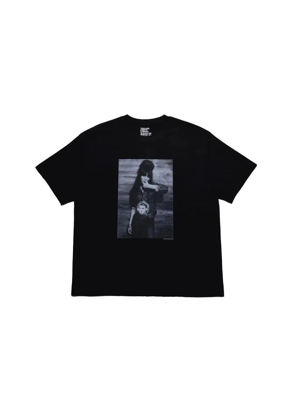 Stie-lo × Irina.L “Presley" T-SH (BLACK) / ×スティーロ×イリーナ・ラザレアヌ コラボ フォト Tシャツ