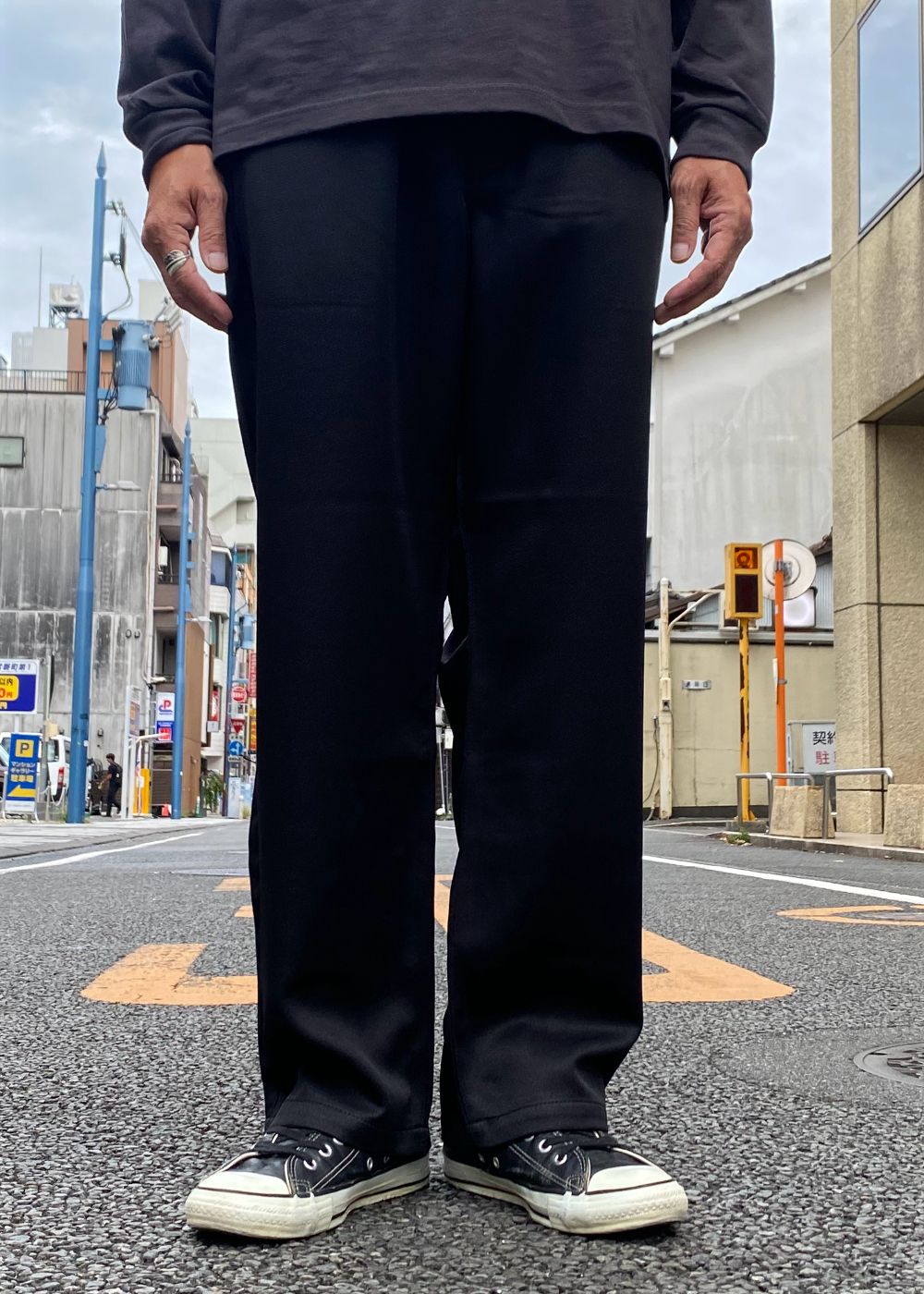 MELANGE TWILL EASY SLACKS (BLACK) / メランジ ツイル イージー スラックス