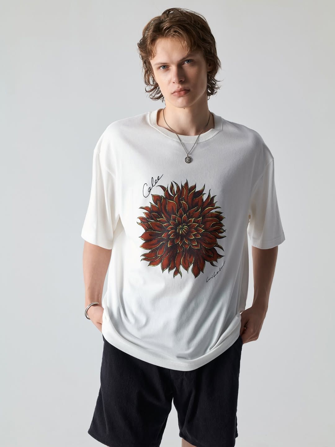DAHLIA ART TEE ＜MIHO MURAKAMI DESIGN＞ (WHITE) / ×MIHO MURAKAMI コラボ Tシャツ