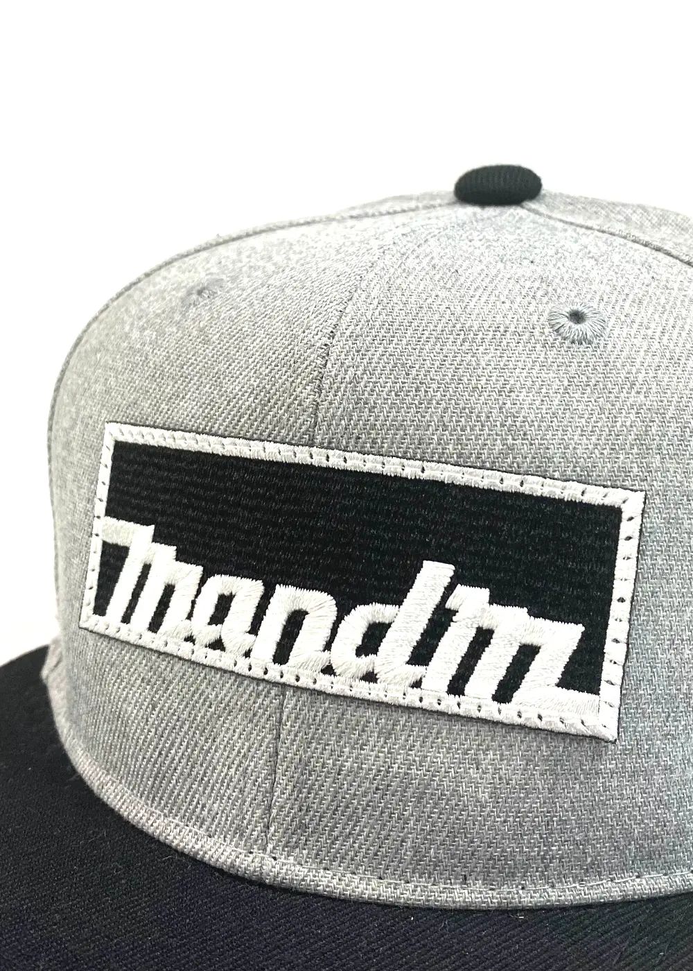 SNAP BACK CAP (H.GRAY/BLACK) / ロゴ ワッペン ベースボール キャップ