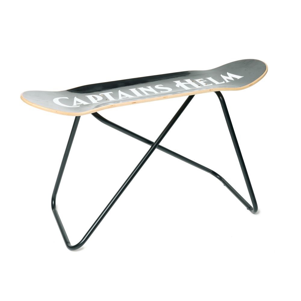 CAPTAINS HELM - LOGO SK8 CHAIR (BLACK) / スケートボード