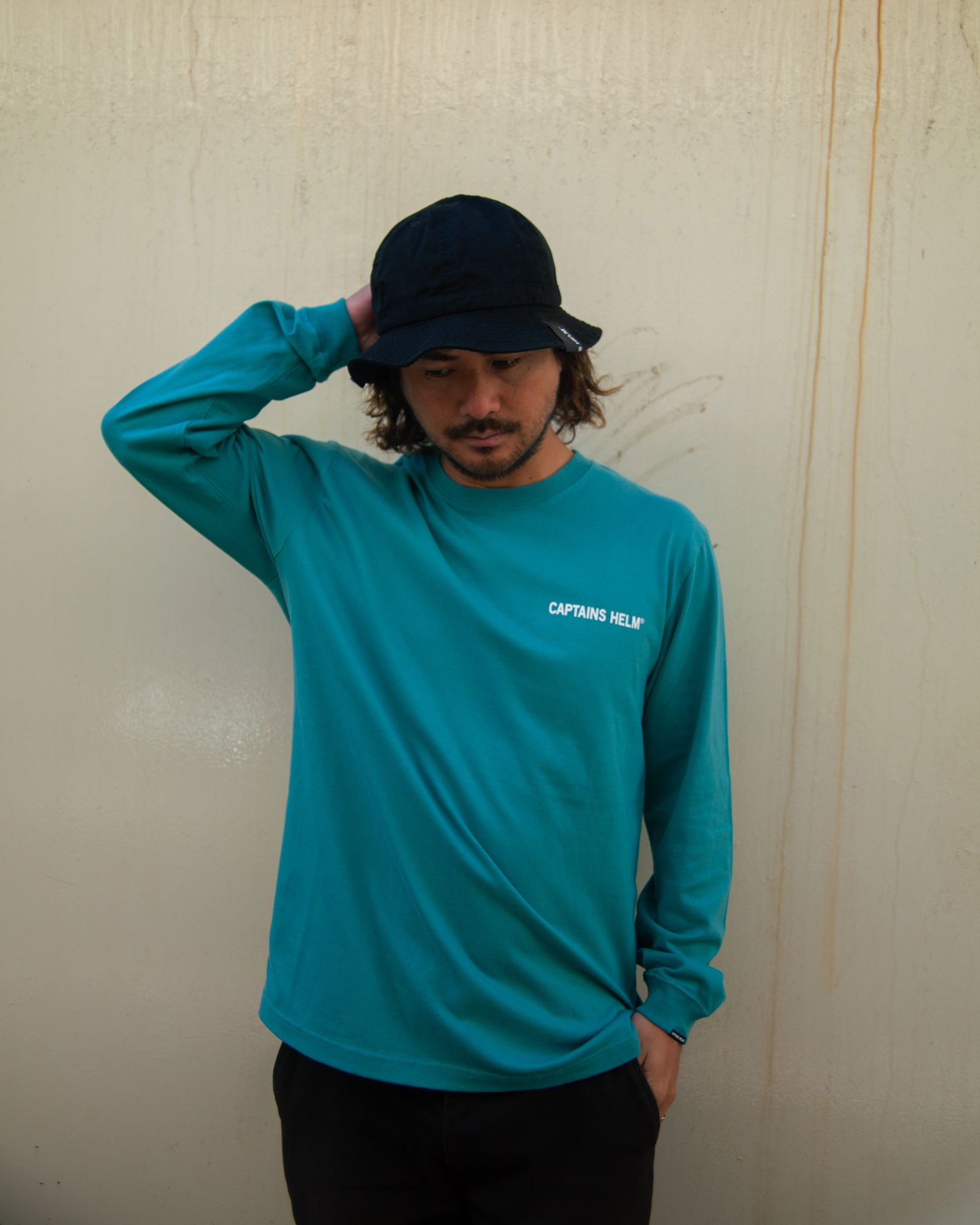 TRADEMARK LOGO LS TEE (GREEN) / ロゴ プリント ロンT