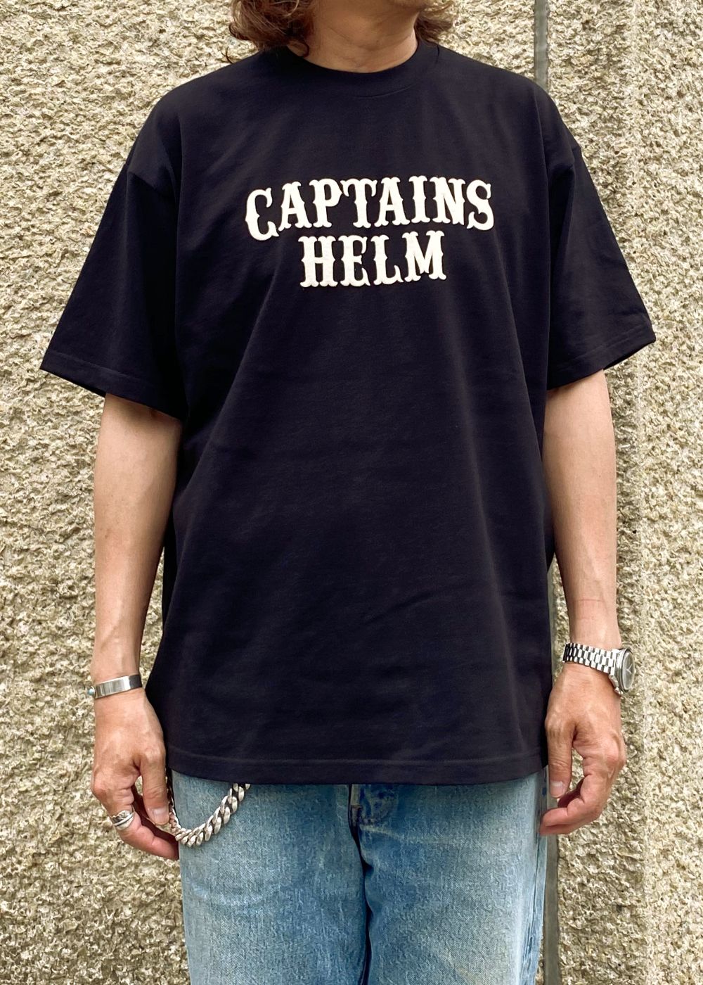 LOCALS SS TEE (BLACK) / ロゴ プリント Tシャツ