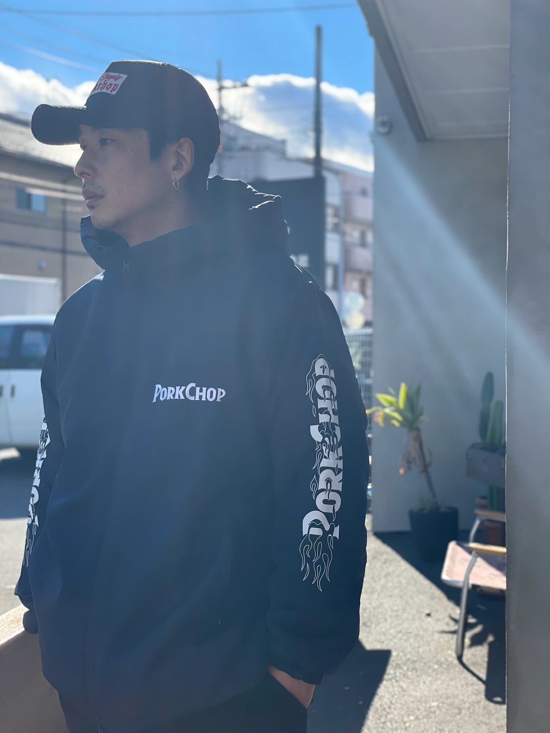 BURNING LOGO HOODED JKT (NAVY) / フーデッド パフ ジャケット