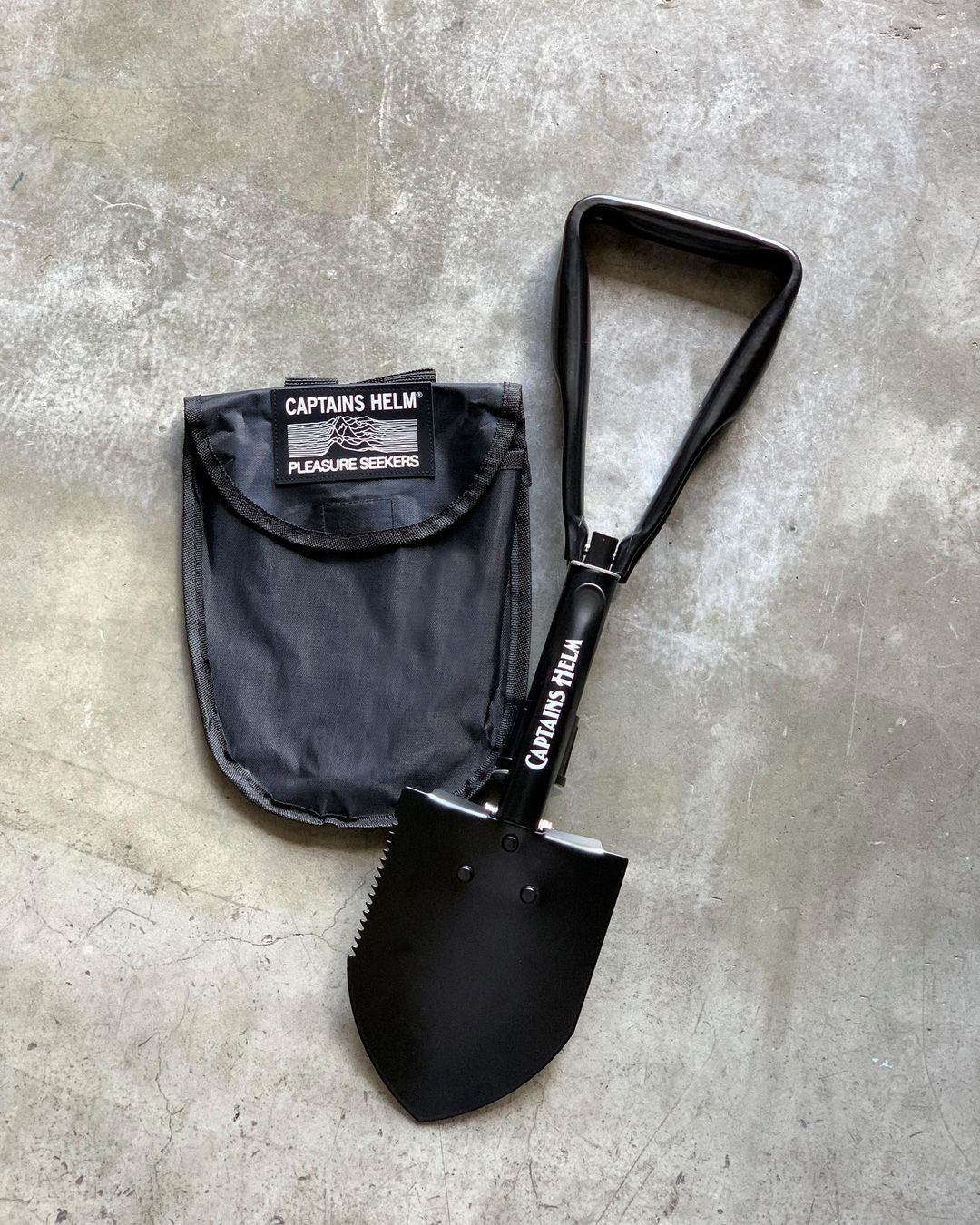 PORTABLE SHOVEL (BLACK) / ポータブル ショベル