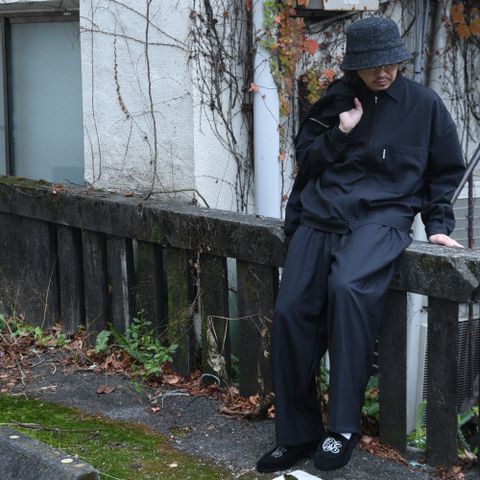 上品且つ男らしい粋なトラックジャケット。