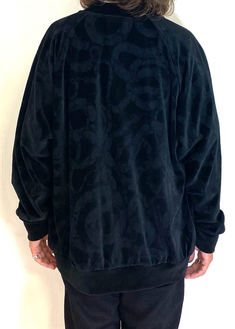 JQ VELOUR JACKET ＜SNAKE PATTERN＞ (BLACK) / ジャガード 総柄 ベロア ジャケット