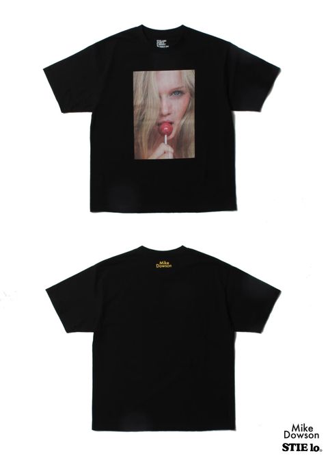 Stie-lo × Mike Dowson T-SH (BLACK) / ×スティーロ×マイク・ドーソン コラボフォトT
