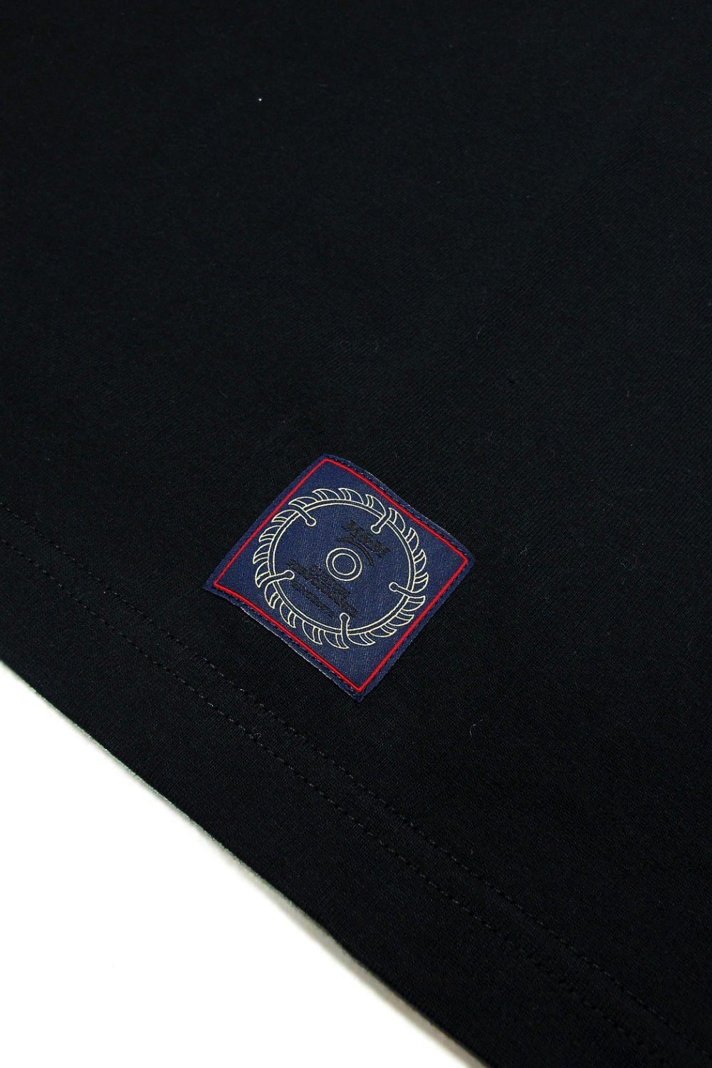 Edge Logo Tee (BLACK) / ロゴ バックプリント Tシャツ