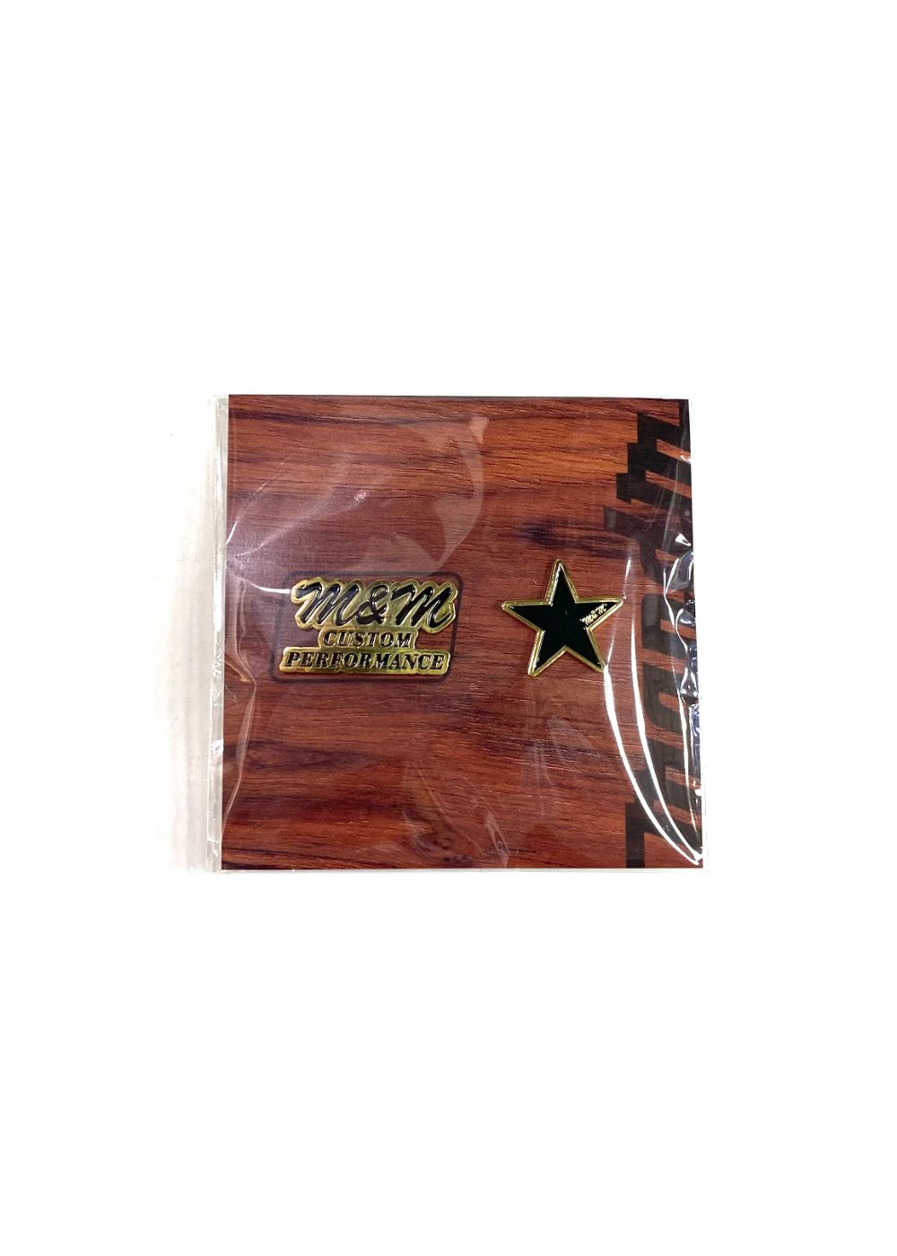 PINS (BLACK/GOLD) / ロゴ ピンバッジ