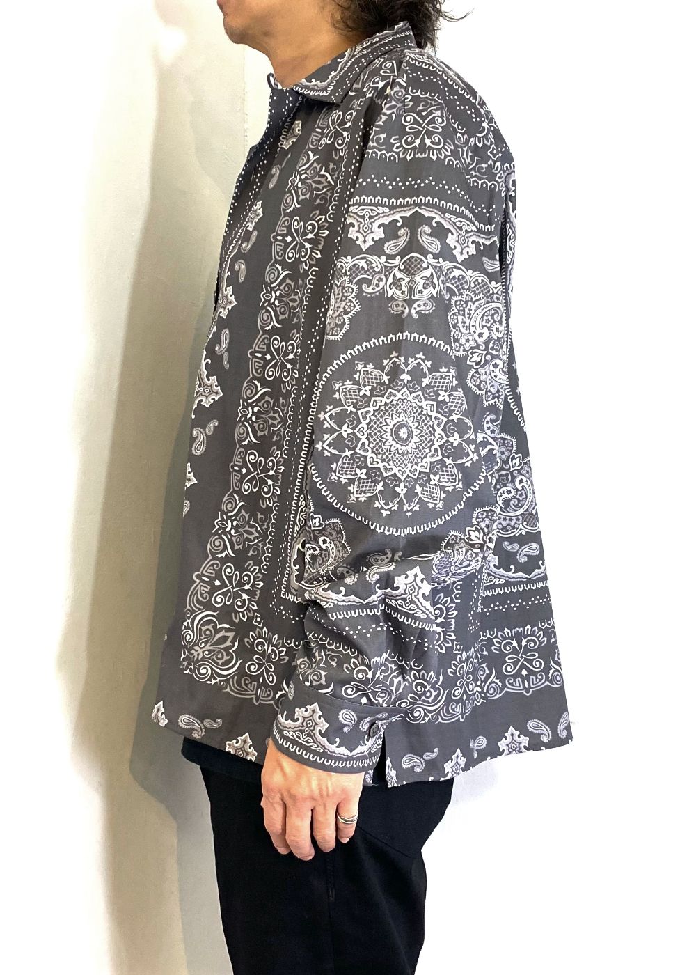 HIDE AND SEEK - Bandana Pattern L/S Shirt (BLACK) / オリジナル バンダナ オープンカラー シャツ  | LOOPHOLE