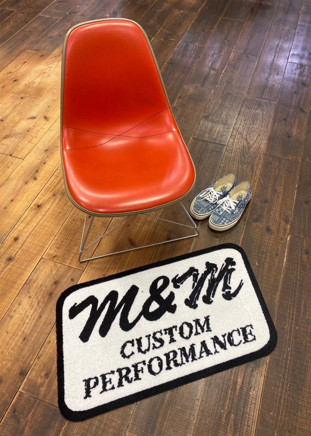 新品】m&m custom performance スツール 椅子 赤 × 赤 - 小物