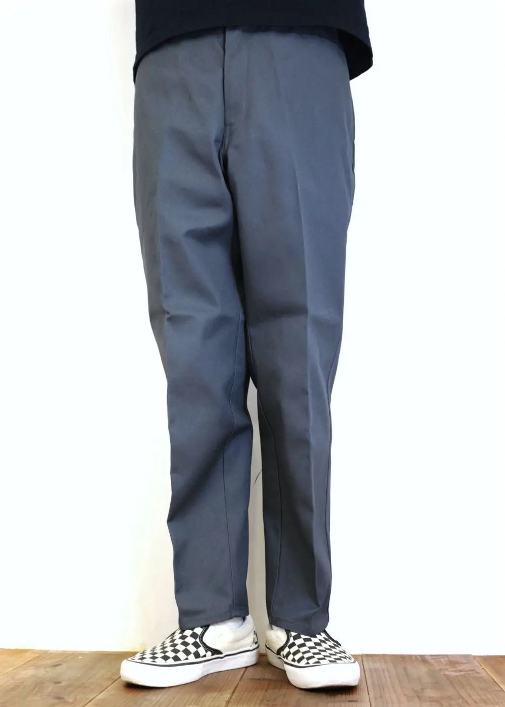 DICKIES 10L TC PANTS "THUNDERS" (CHARCOAL) / ディッキーズ コラボ チノパンツ