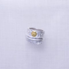 Feather Ring 1 with Gold Point M (SILVER) / フェザー&24金Mポイント唐草コンビリング