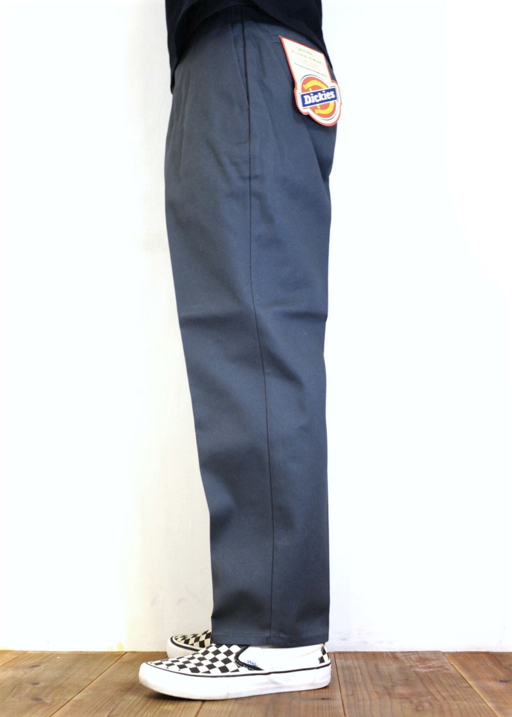 10/L DICKIES 874 TC PANTS "THUNDERS" (CHARCOAL) / ディッキーズ コラボチノパンツ