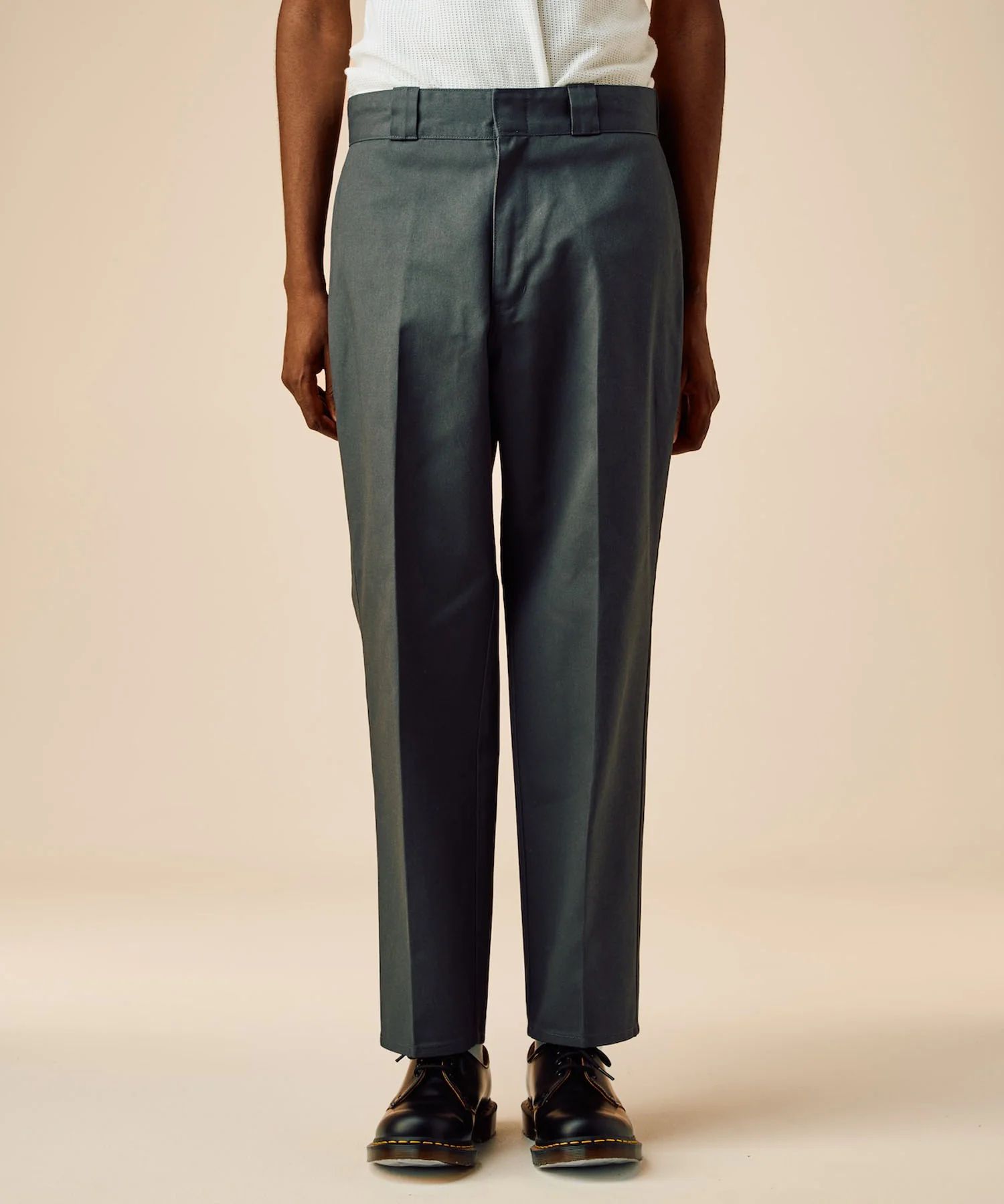 DICKIES 10L TC PANTS "THUNDERS" (CHARCOAL) / ディッキーズ コラボ チノパンツ