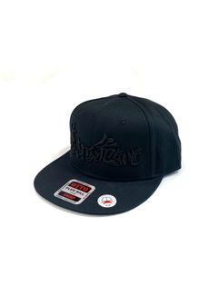 俺に触ると危ないぜ CAP (BLACK) / 刺繍 ベースボールキャップ
