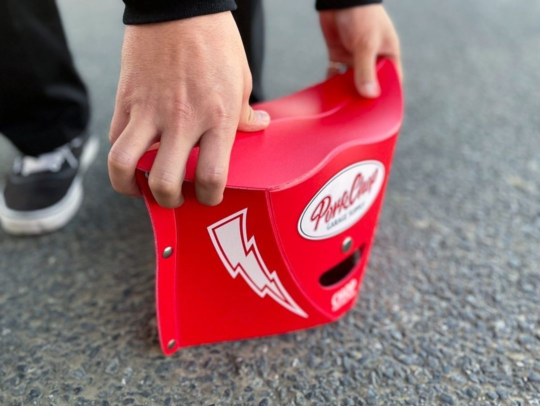 FOLDING STOOL (RED) / フォールディング スツール