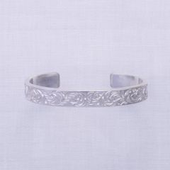 KARAKUSA Bangle 10mm width (SILVER) / 唐草平打ちバングル(10mm)