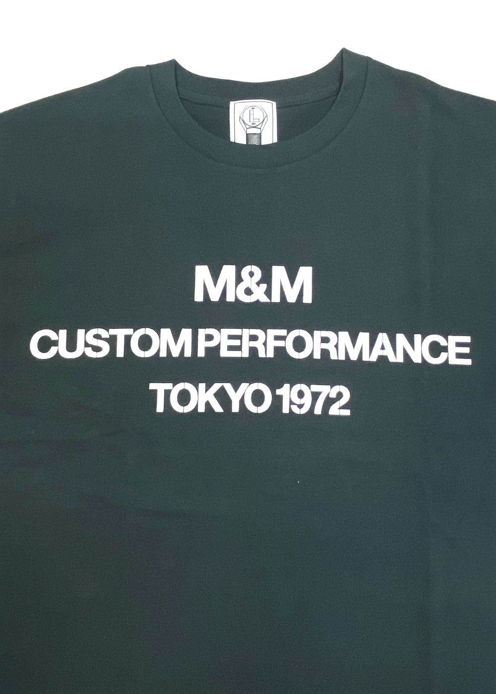 PRINT TEE (GRAYISH GREEN) / ステンシル ロゴ プリント Tシャツ
