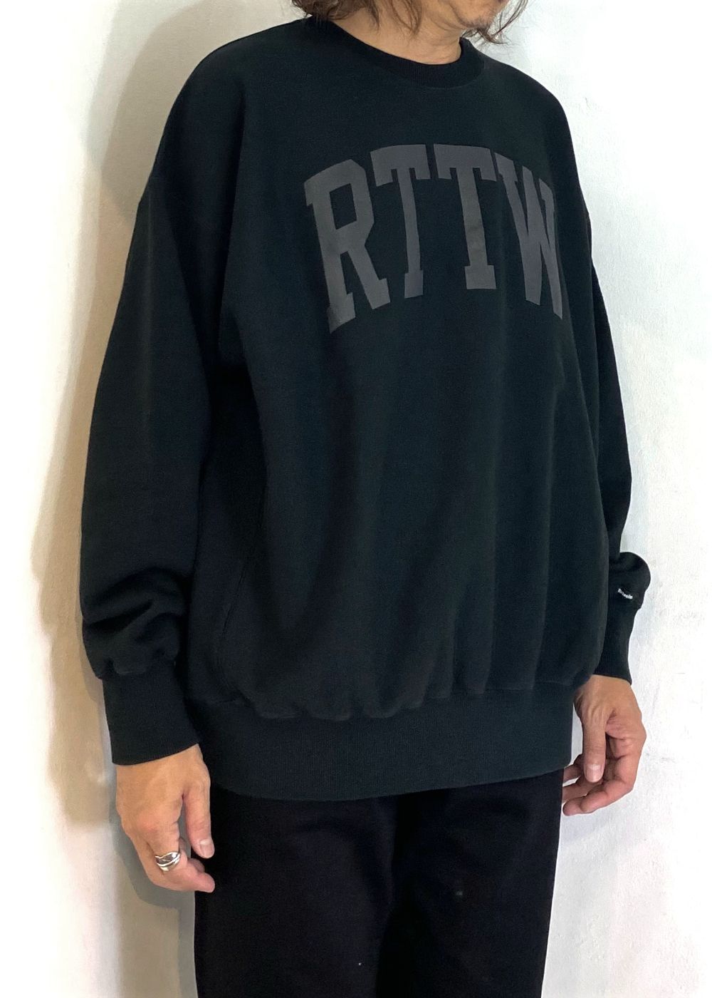 【ラスト1点】R9 RTTW SWEATER (BLACK) / オリジナル クルーネック スウェット