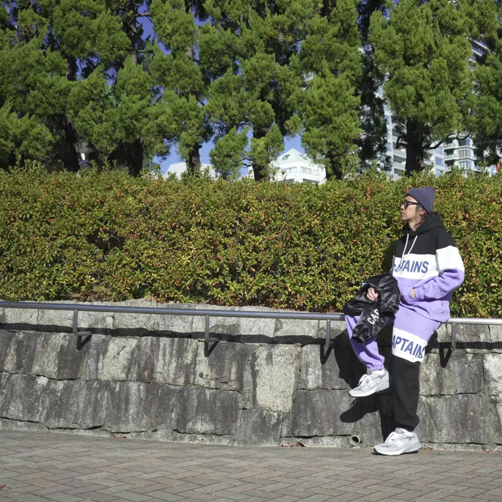 【ラスト1点】TM LOGO SWITCH HOODIE (BLACK×WHITE×LAVENDER) / 配色切り替え スウェットパーカー