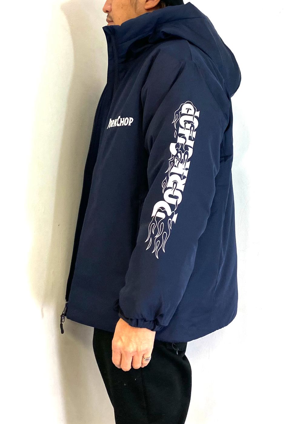 BURNING LOGO HOODED JKT (NAVY) / フーデッド パフ ジャケット