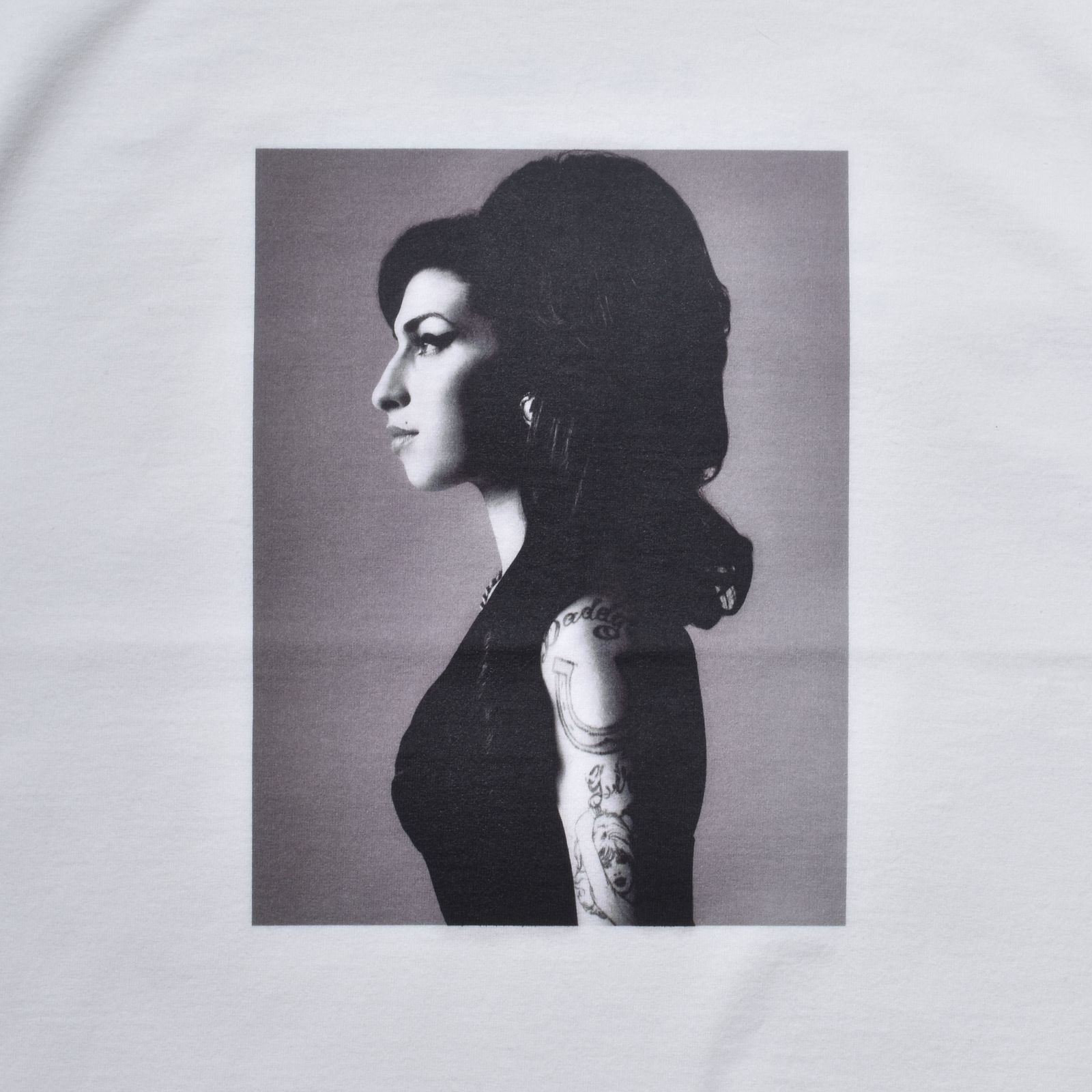 Amy Winehouse "Profile" Photo S/S Tee (WHITE) / エイミー・ワインハウス コラボ Tシャツ
