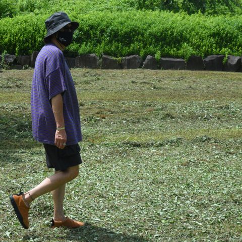 5分袖でこの時期に丁度良いニット&ショーツスタイル。