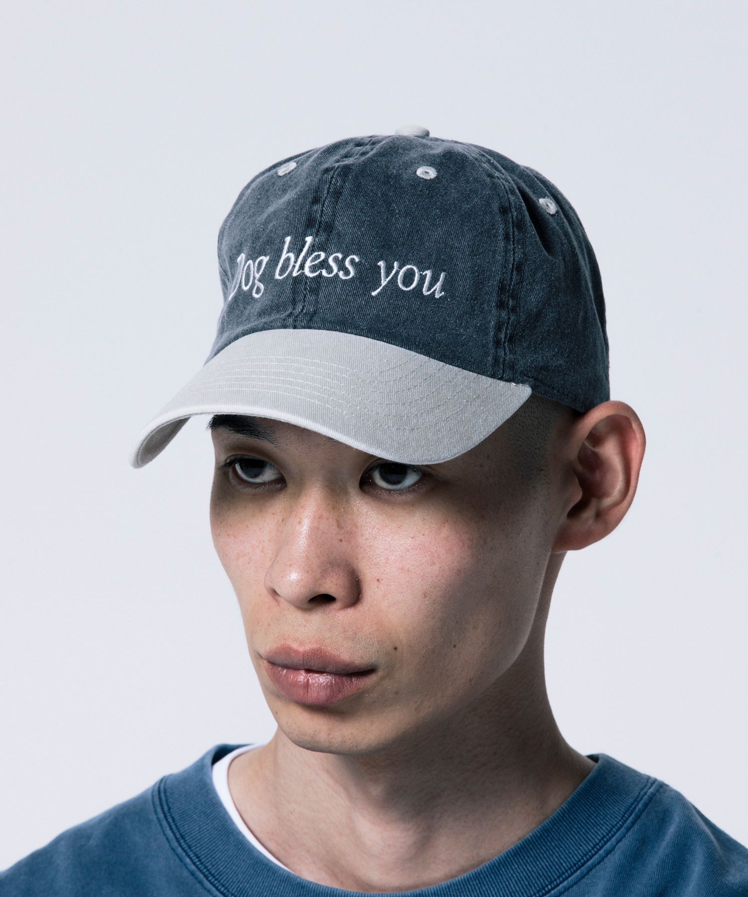 DOG BLESS CAP (BLACK) / ロゴ刺繍 ダッド キャップ。