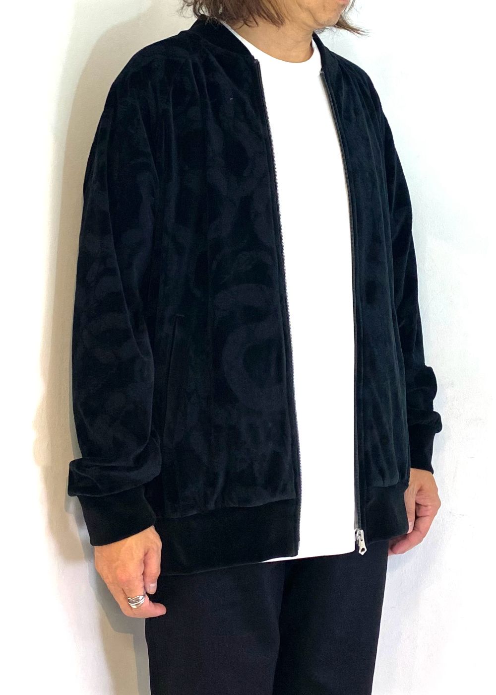 JQ VELOUR JACKET ＜SNAKE PATTERN＞ (BLACK) / ジャガード 総柄 ベロア ジャケット