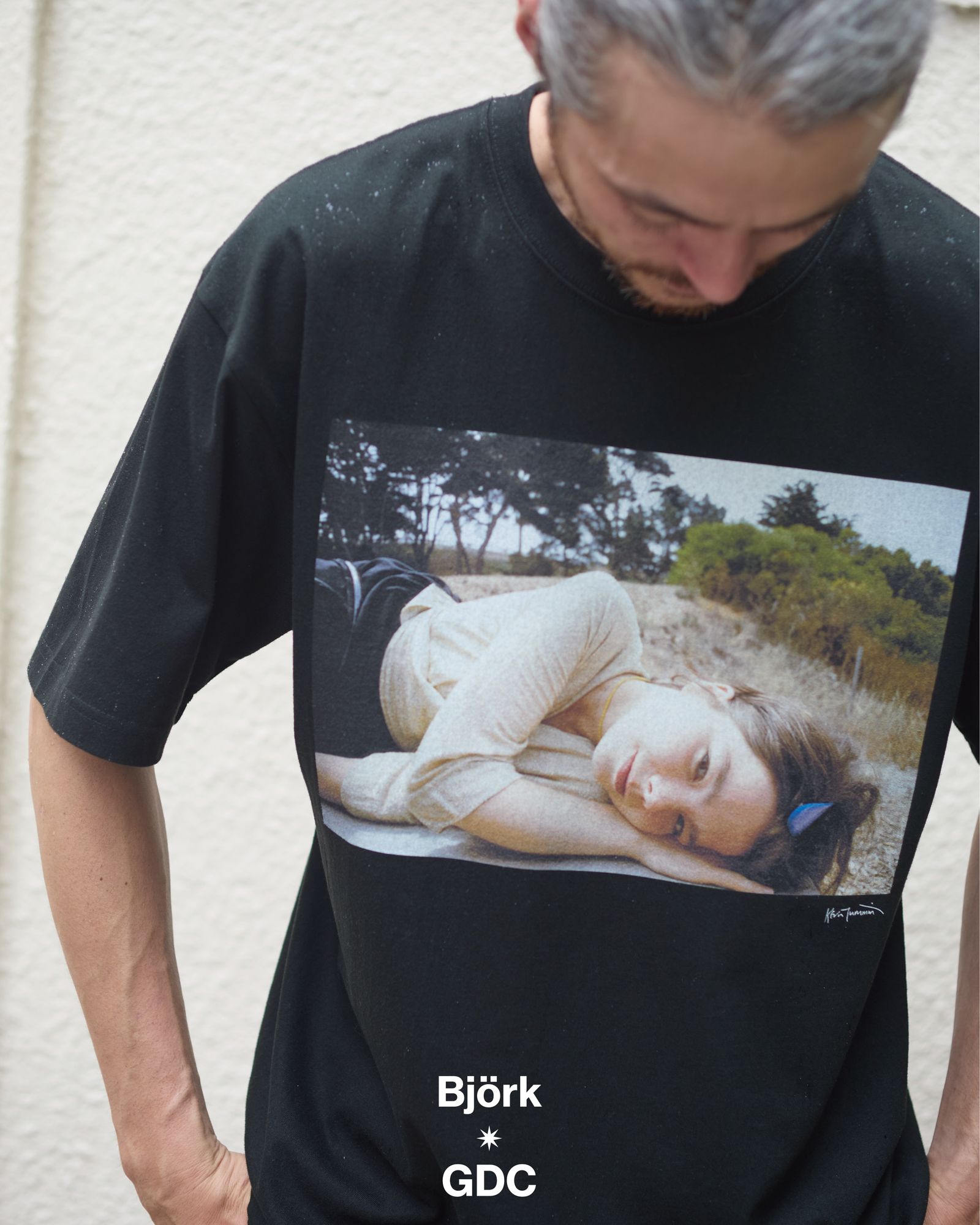 【Bjork by Kevin Cummins×GDC】Color Tee (BLACK) / ×Bjork by Kevin Cummins コラボ Tシャツ