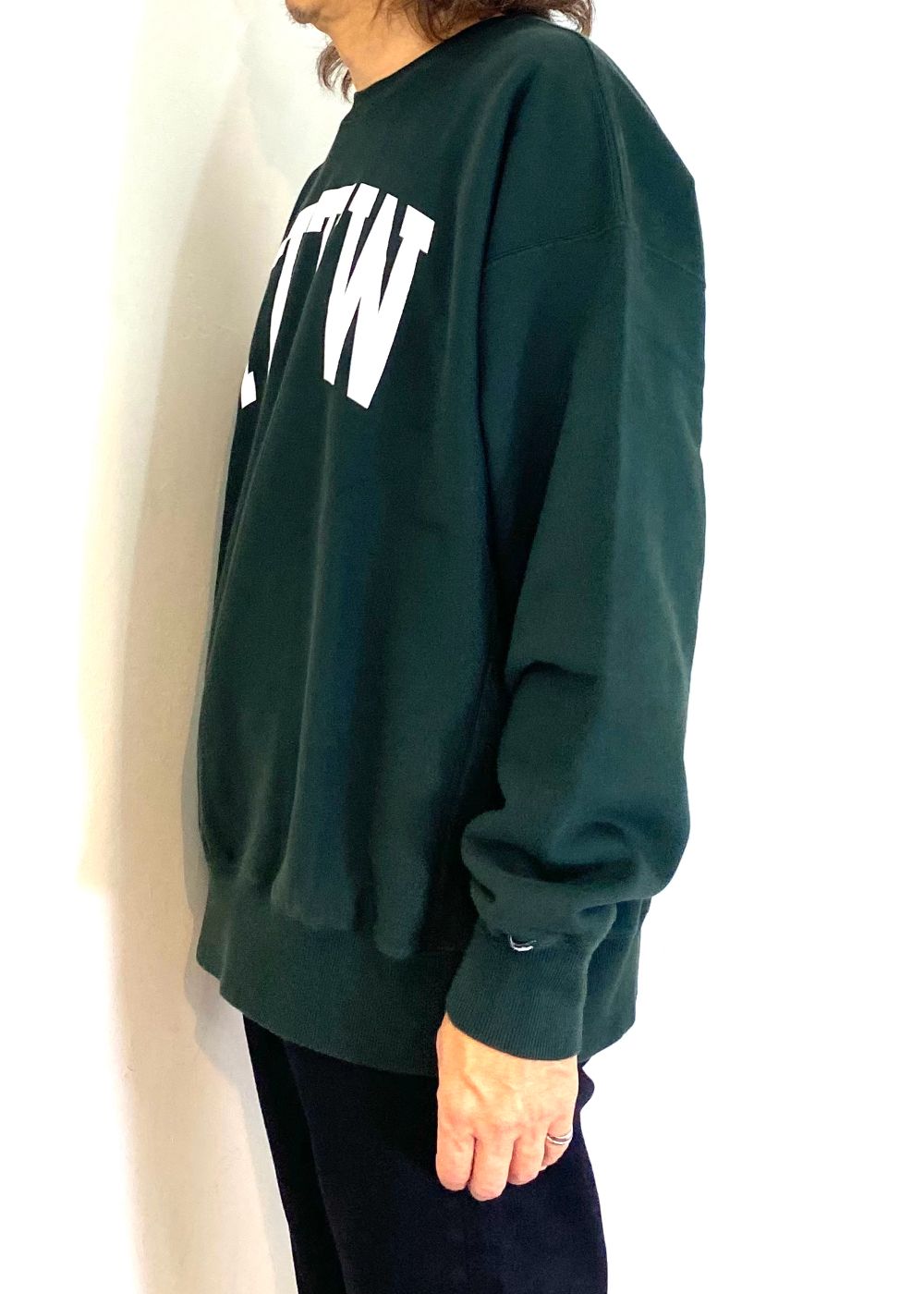 R9 RTTW SWEATER (D.GREEN) / オリジナル クルーネック スウェット