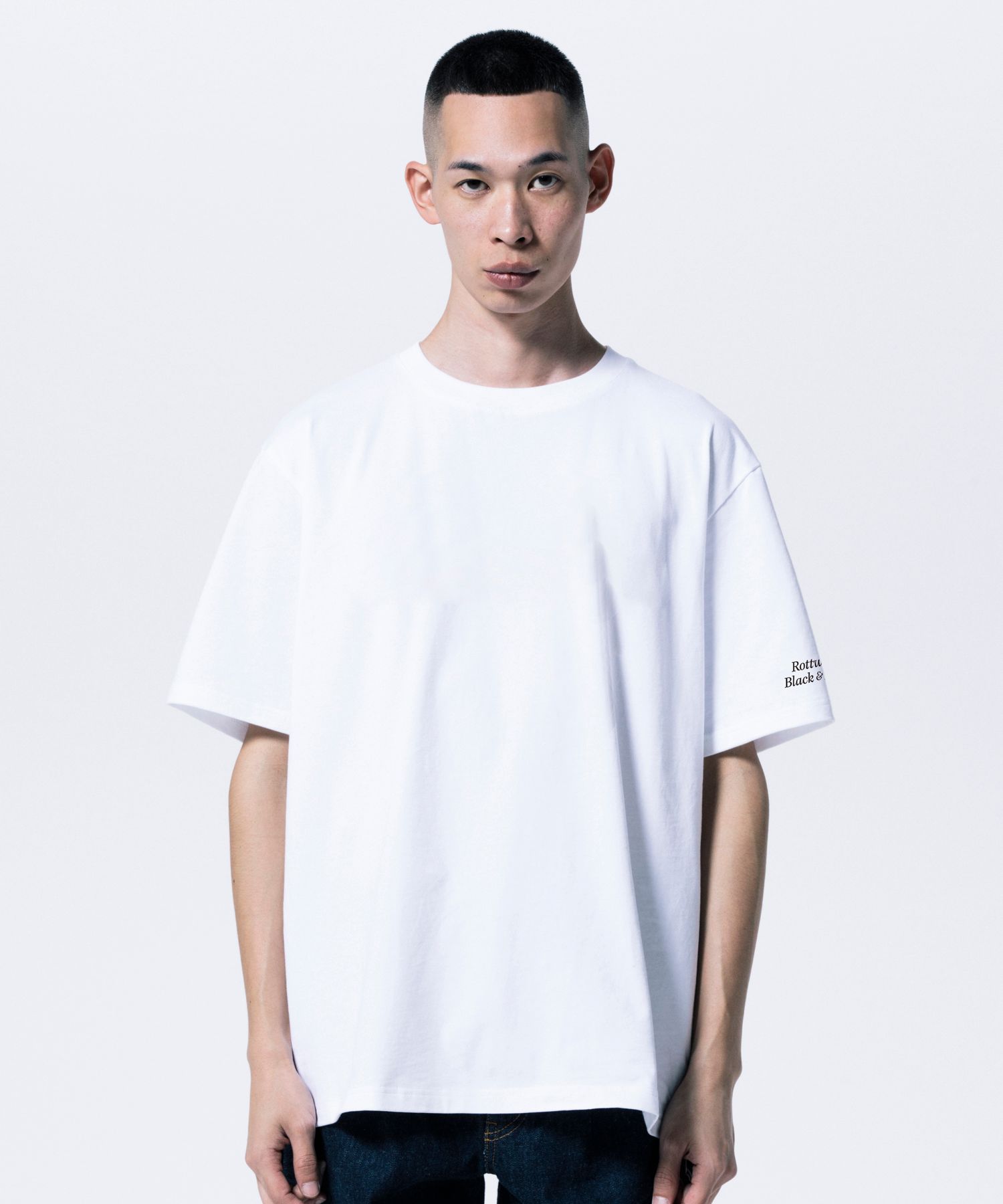 R9 BASIC SS TEE (WHITE) /  オリジナル ロゴプリント Tシャツ