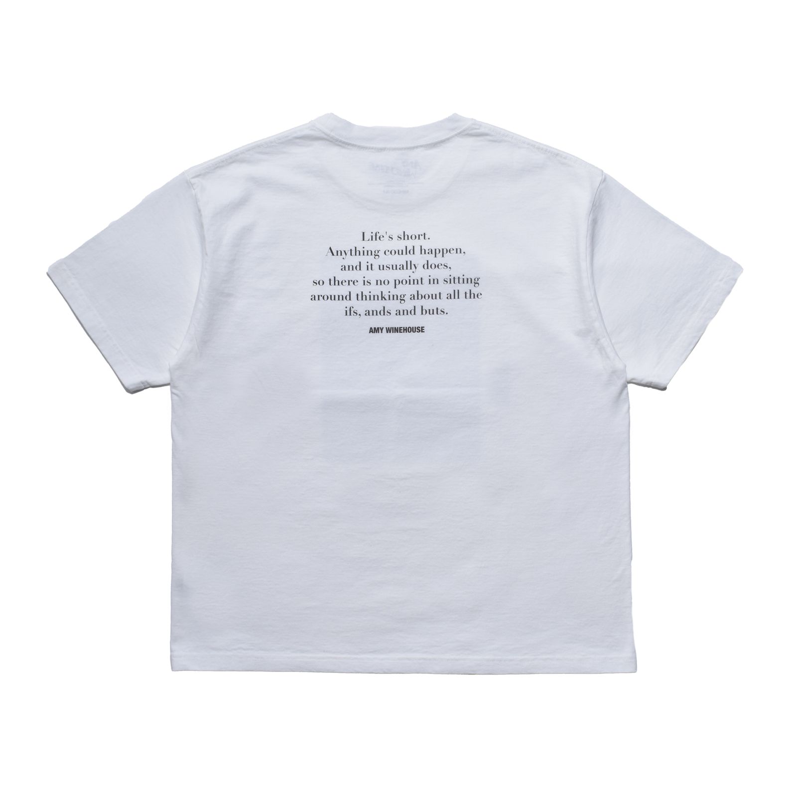 Amy Winehouse "Lean On A Car" Photo S/S (WHITE) / エイミー・ワインハウス コラボ Tシャツ
