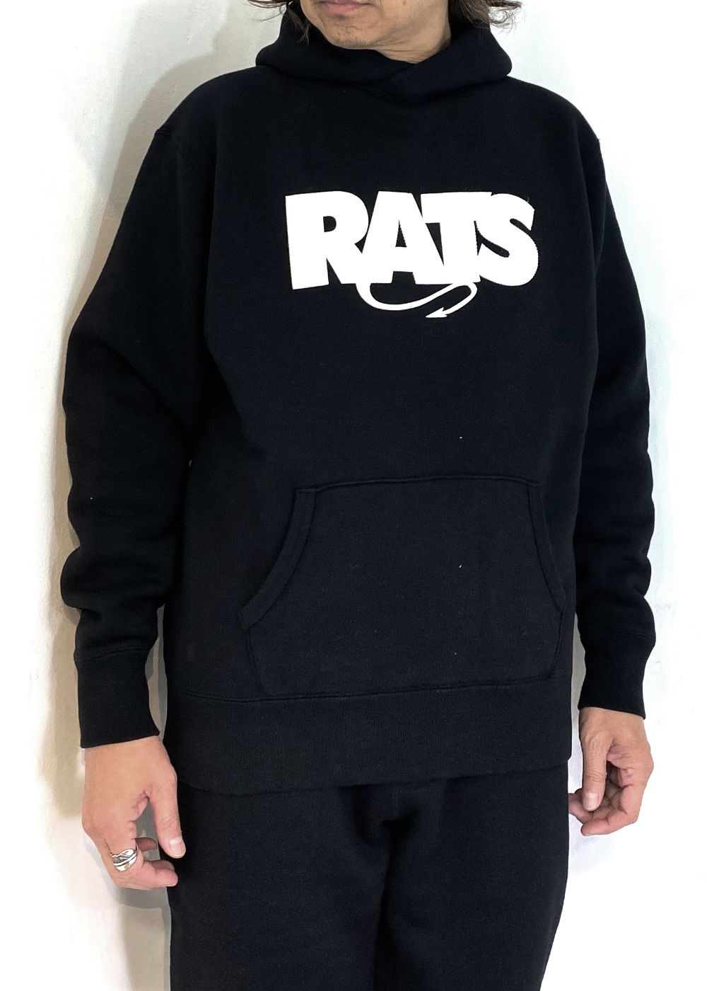 BOX LOGO HOODIE (BLACK) / ロゴ アップリケ スウェット パーカー