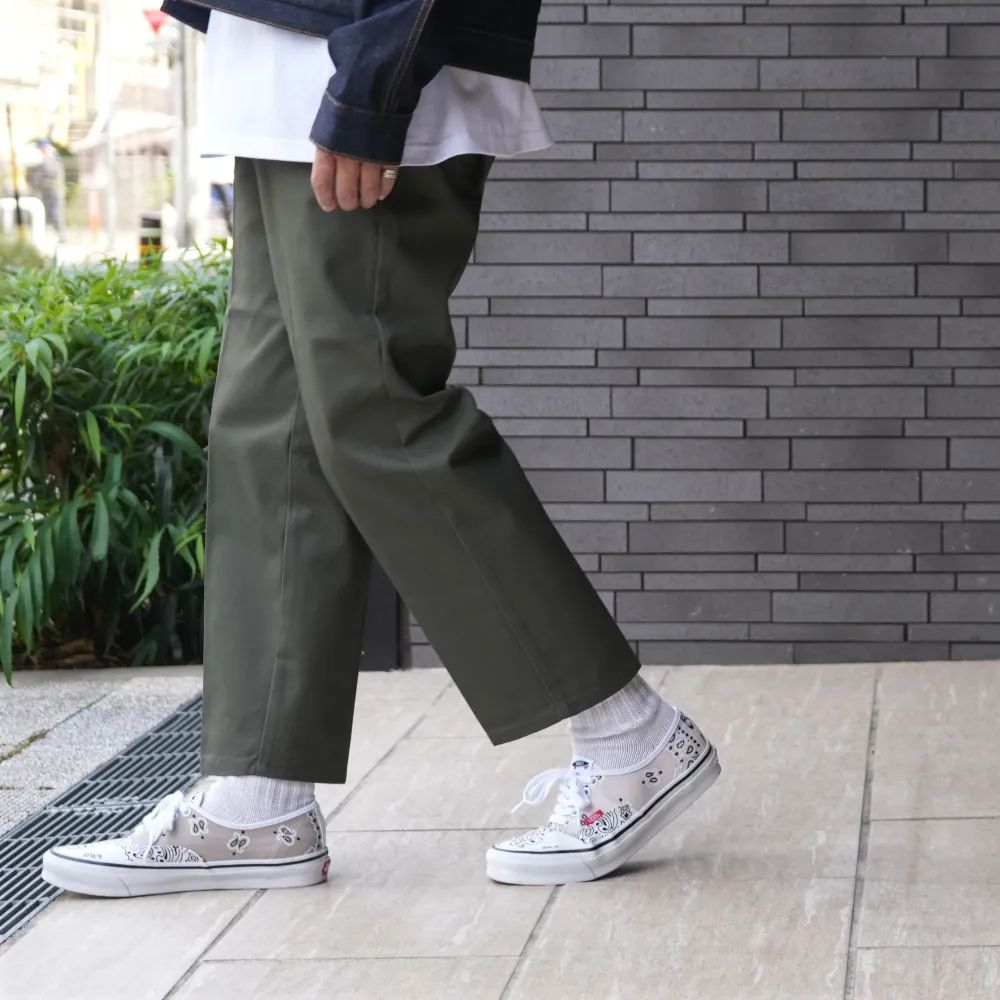 【ラスト1点】DICKIES 10L TC PANTS "THUNDERS" (OLIVE) / ディッキーズ コラボ チノパンツ
