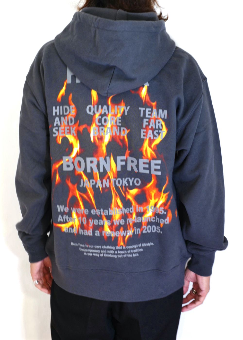 HIDE AND SEEK - FLAME HOODED SWEAT SHIRT (CHARCOAL) / フレイム