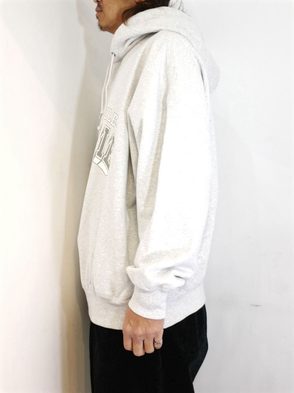 COOTIE PRODUCTIONS - Open End Yarn Print Sweat Hoodie (OATMEAL) / ロゴプリント  スウェットパーカー | LOOPHOLE