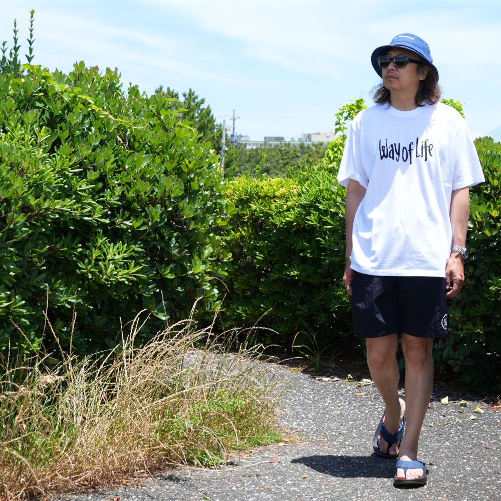 WAY OF LIFE TEE (WHITE) / スローガン プリント Tシャツ