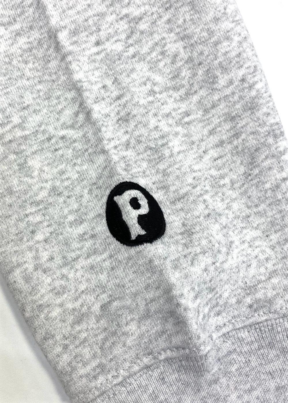 SCRIPT PORK HOODIE (ASH) / ロゴ スウェットパーカー