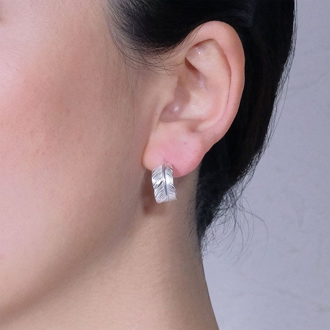 STUDIO T&Y - 【ラスト1点】Round Feather Pierced Earing Left
