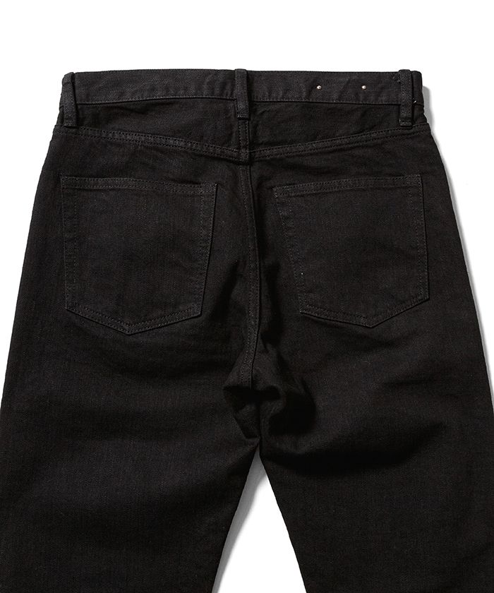 N.Slim Tapered STR 5pocket OWS (BLACK) / スリムテーパード ブラックデニムパンツ