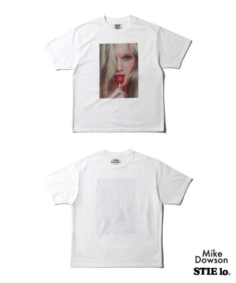 Stie-lo × Mike Dowson T-SH (WHITE) / ×スティーロ×マイク・ドーソン コラボフォトT